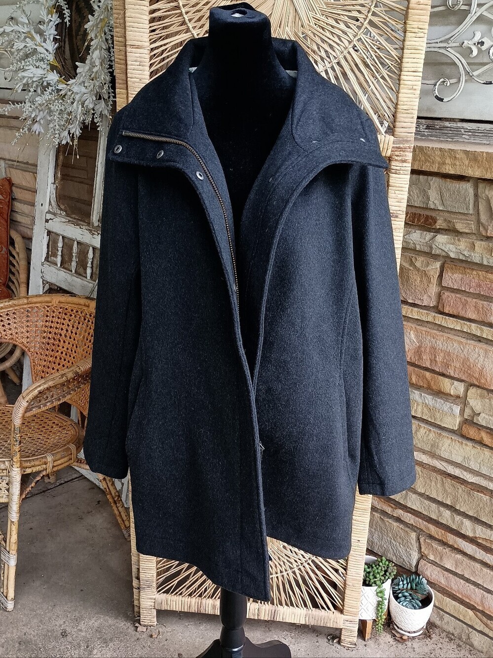 NWT Pendleton Womens Black Wool-Blend Coat - Classic Funnel Collar_Large
